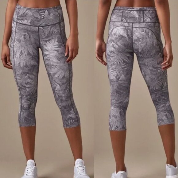 Lululemon Fast & Free Crop (19") Kindred Spirit Alpine White Multi - Picture 1 of 14